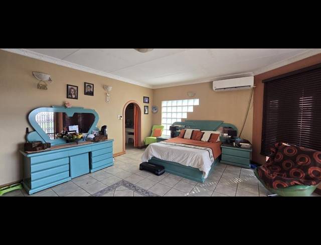 6 BEDROOM HOUSE FOR SALE IN AMANDASIG